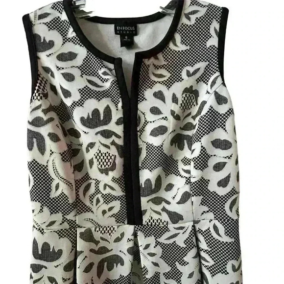 Enfocus Studio Women's Size 8 Black & White Floral Fit & Flare Dress - Picture 3 of 8